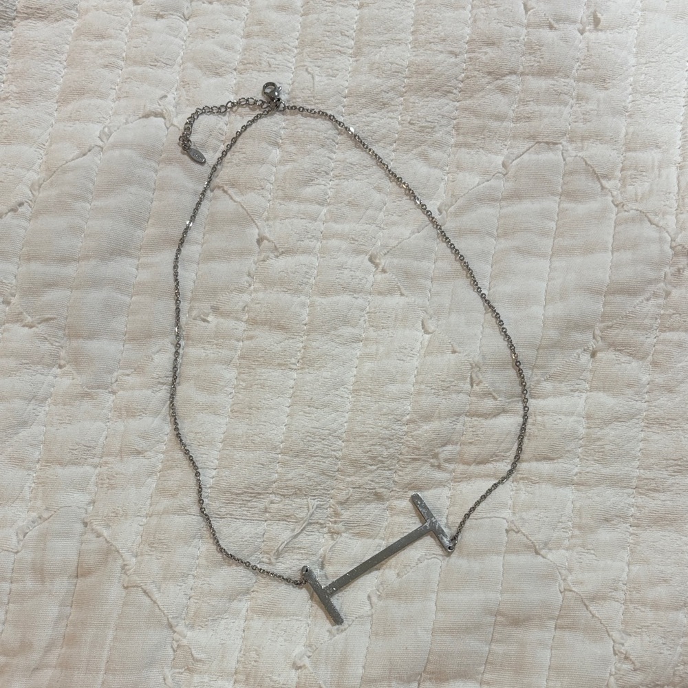 Elegant Letter I Silver Necklace